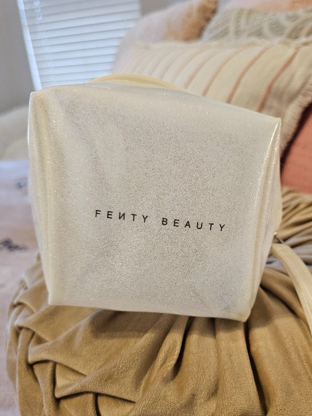 Fenty Beauty Holographic Iridescent Glitter Makeup Bag Cosmetic Pouch Wristlet